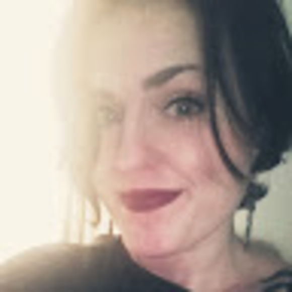 Meet your Posher, Meredith - Picture 1 of 1